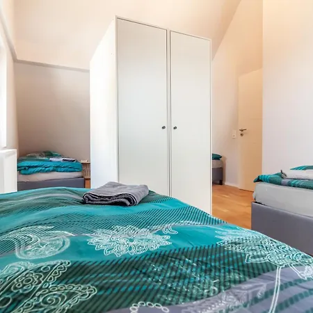 Njoy! Bright - Therme & Parkplatz